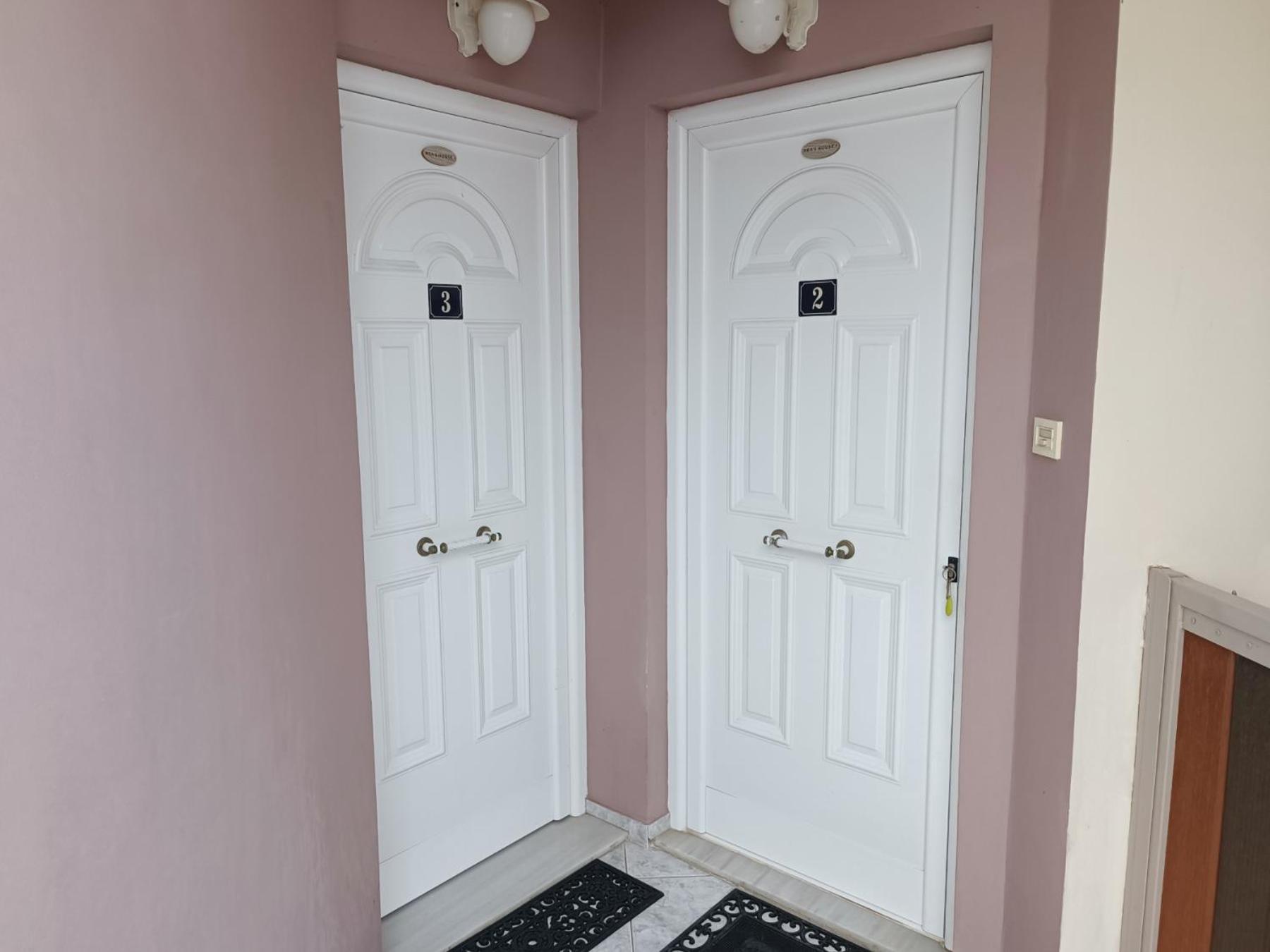 Rea'S House Врахаті Екстер'єр фото